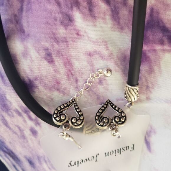 Necklace and Earrings  4 for $20. 💎 - Picture 5 of 8